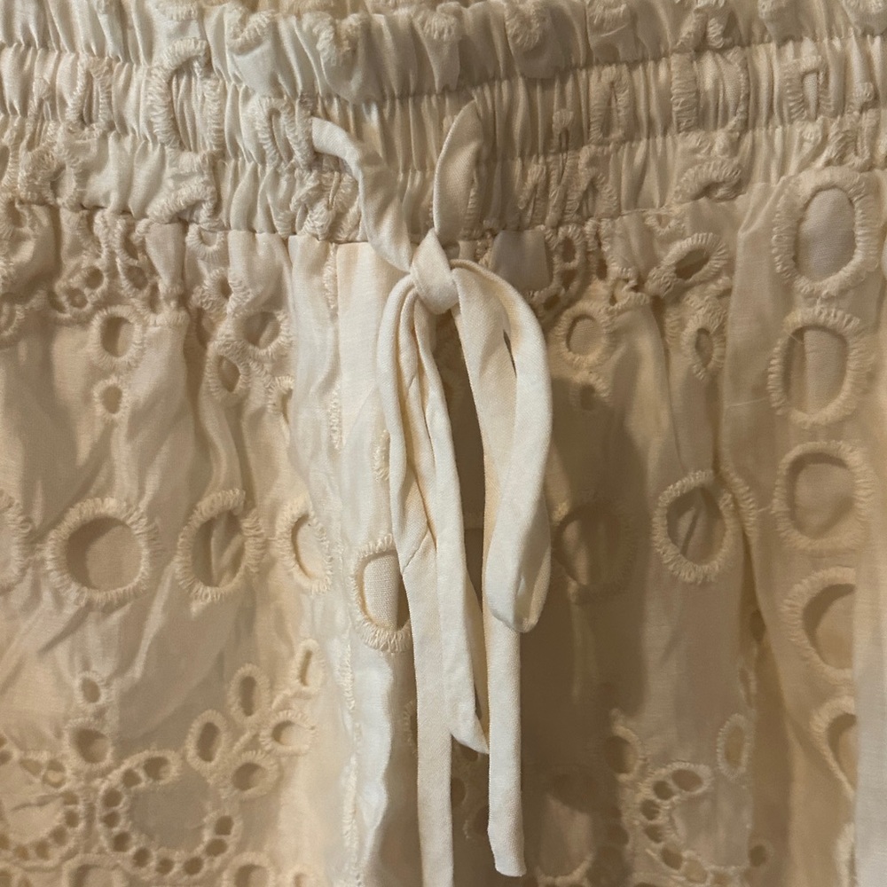 Eyelet Lace Cream Women's Shorts by APLACE - Picture 12 of 13